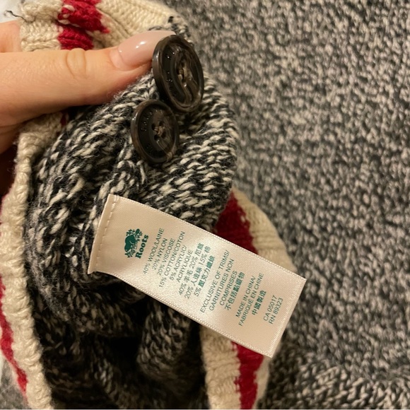 Roots Cabin button cardigan medium pockets wool sweater long sleeve grey red - Picture 7 of 8